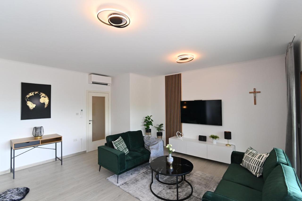 Sea View Deluxe Apartment Rijeka Buitenkant foto