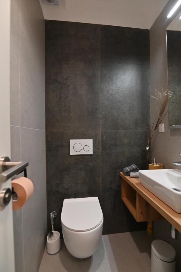 Sea View Deluxe Apartment Rijeka Buitenkant foto