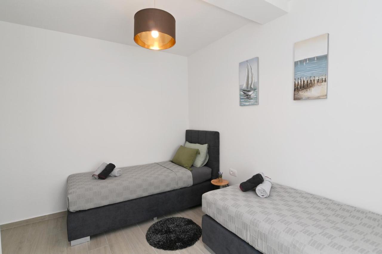 Sea View Deluxe Apartment Rijeka Buitenkant foto