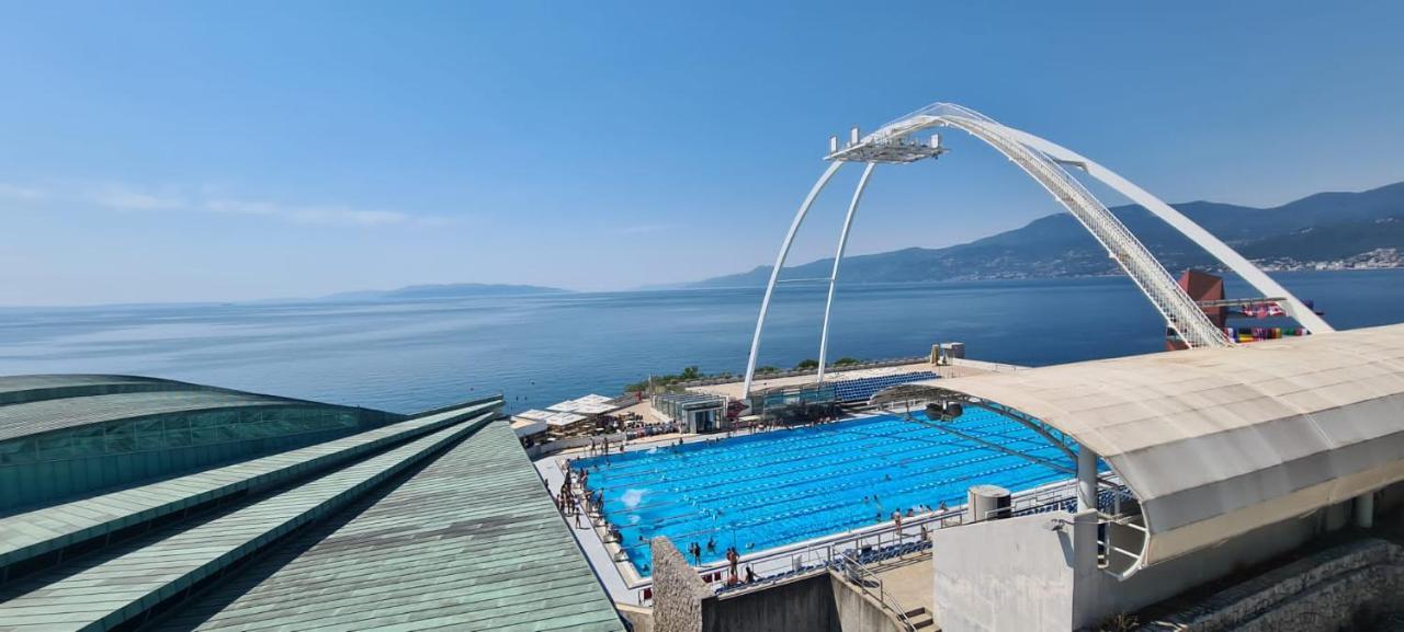 Sea View Deluxe Apartment Rijeka Buitenkant foto
