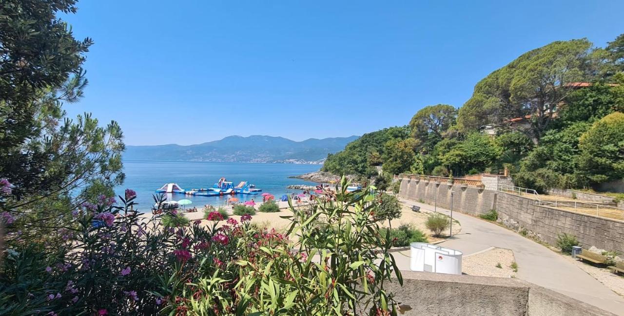 Sea View Deluxe Apartment Rijeka Buitenkant foto